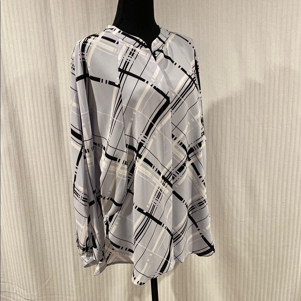 NWOT Alfani Lavender Gray Black White Graphic High Low Tunic Medium